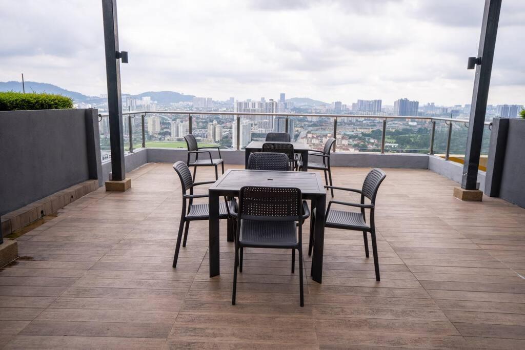 Neu By Cozy Unit L30ra 2-3pax Near Klcc & Jelatek Lrt * Kuala Lumpur