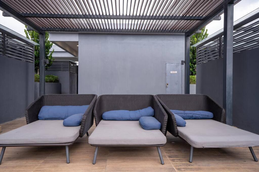 Neu By Cozy Unit L30ra 2-3pax Near Klcc & Jelatek Lrt Pangsapuri *